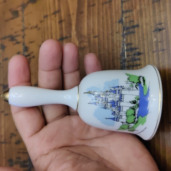 Walt Disney World collectible bell - Picture 5 of 8